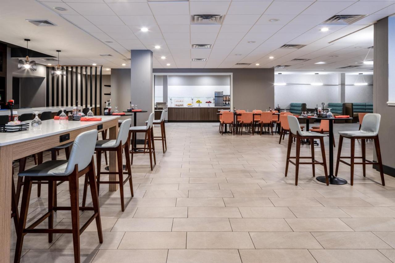 Holiday Inn Poughkeepsie By Ihg Exterior foto