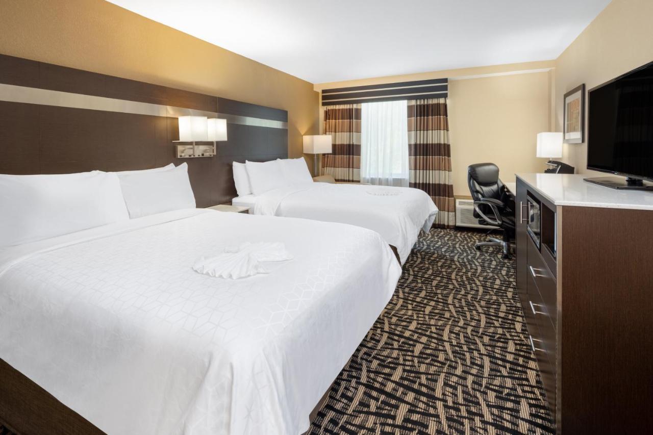 Holiday Inn Poughkeepsie By Ihg Exterior foto